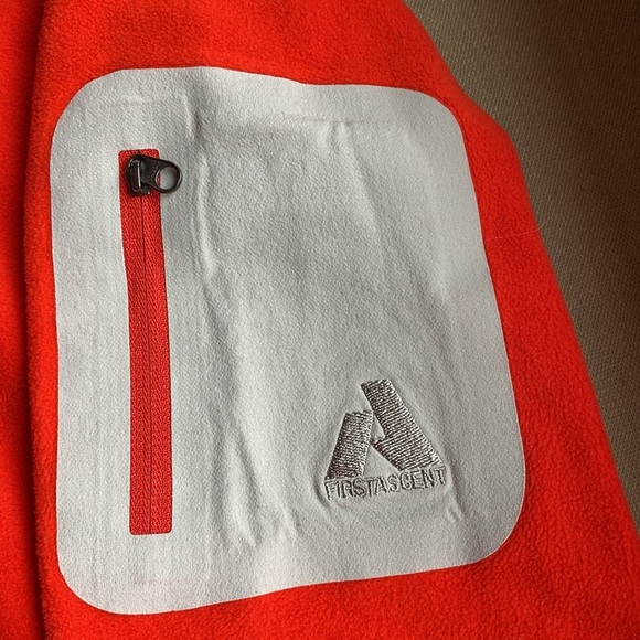 Eddie Bauer First Ascent Fleece 1/4 Zip Red Medium - Picture 4 of 6